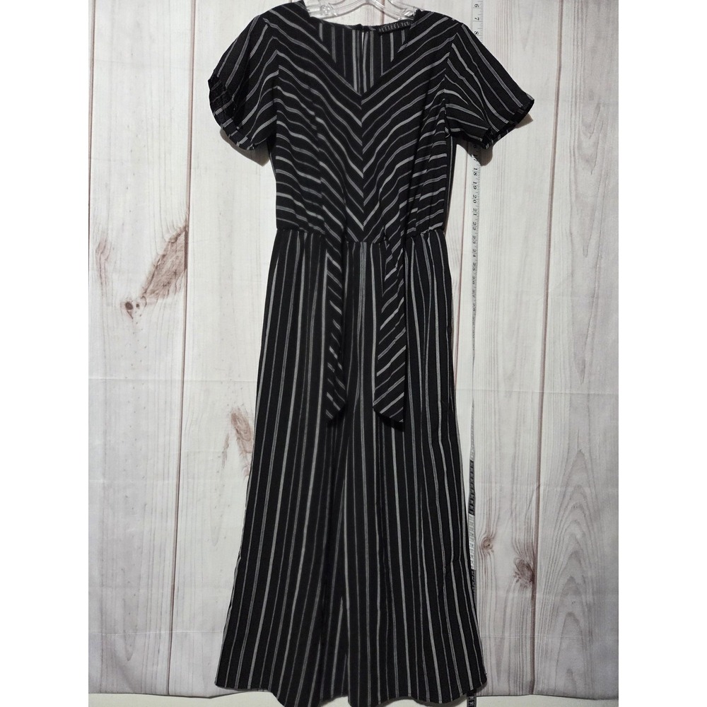 Potter's Pot Jumpsuit Womens Small Black‎ White Striped  Wide Leg Romper